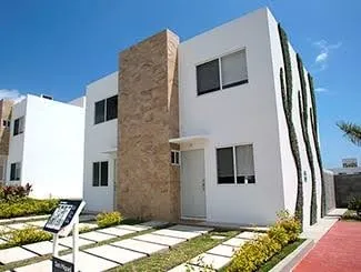 House in a private cluster. - Image 1