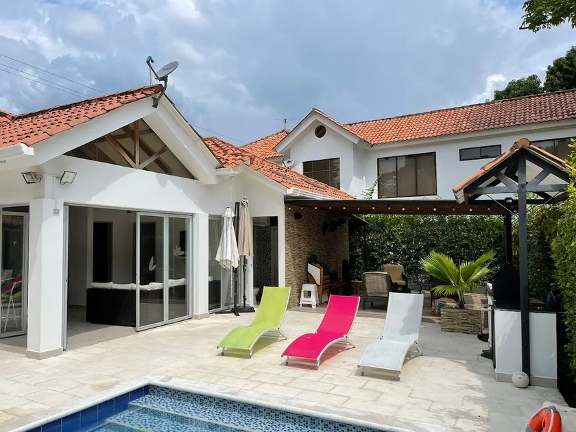 Country House: Pool-Jacuzzi-Near Piscilago - Image 1
