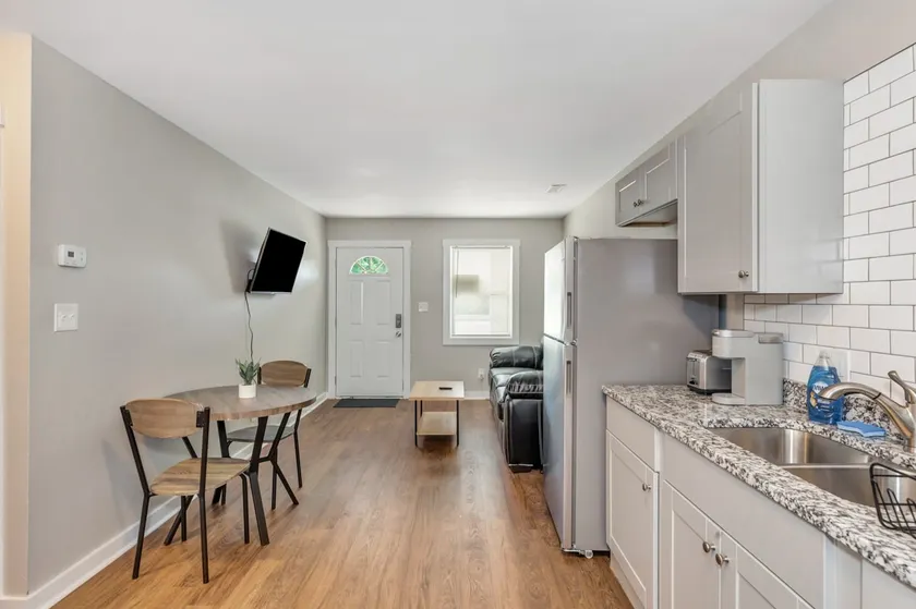 Furnished Apartment Near Redstone Gate 8 - Image 1