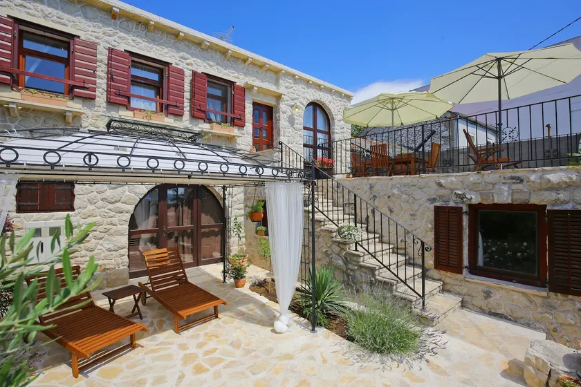 Eler Home Zadar Stone Villa with Panoramic Sea View - Image 1