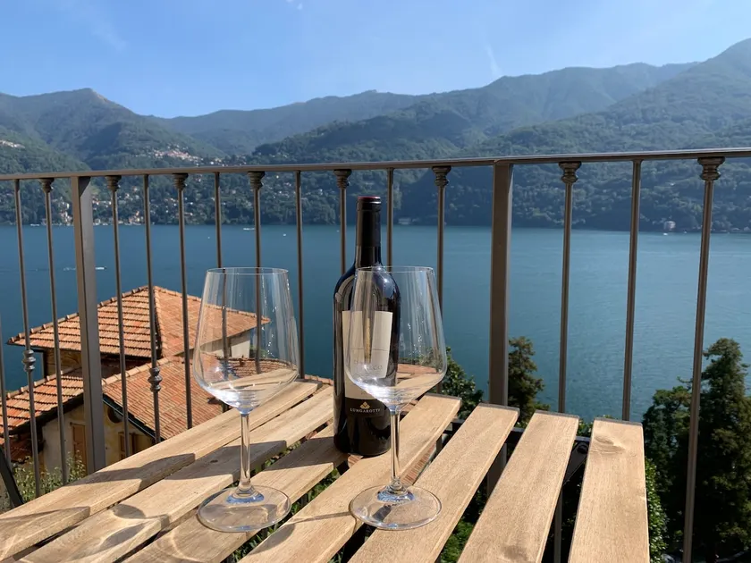 ”La Torretta”, the balcony over the Como lake - Image 1