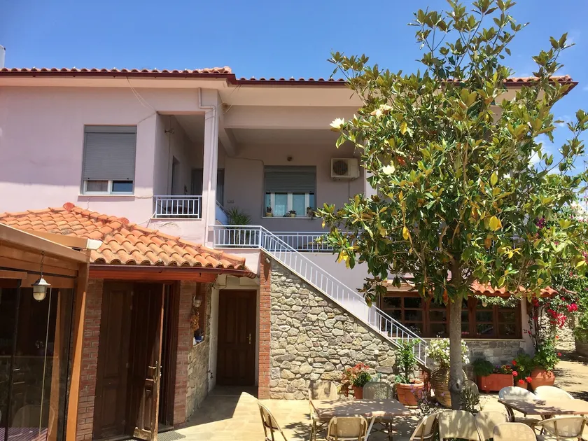 Matoula's Guest House(ΑΜΑ00000867200) - Image 1
