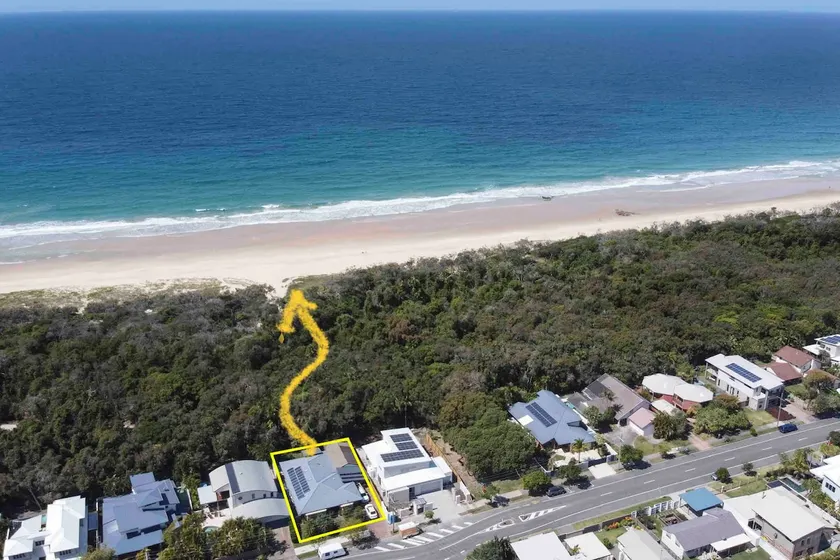 Absolute Beach Front Home -Dogs, Surf, Relax, Bush - Image 1