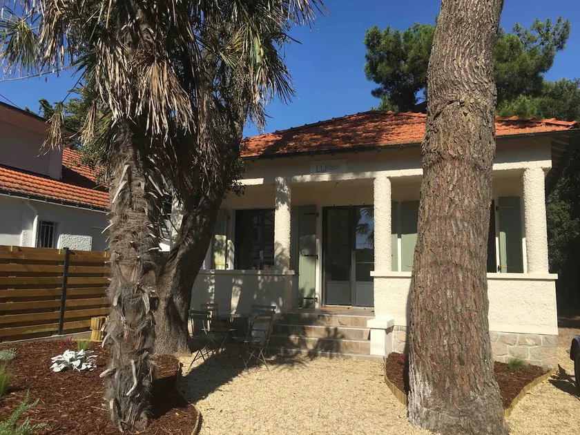 Maison Bauloise L'oasis near beach and market - Image 1