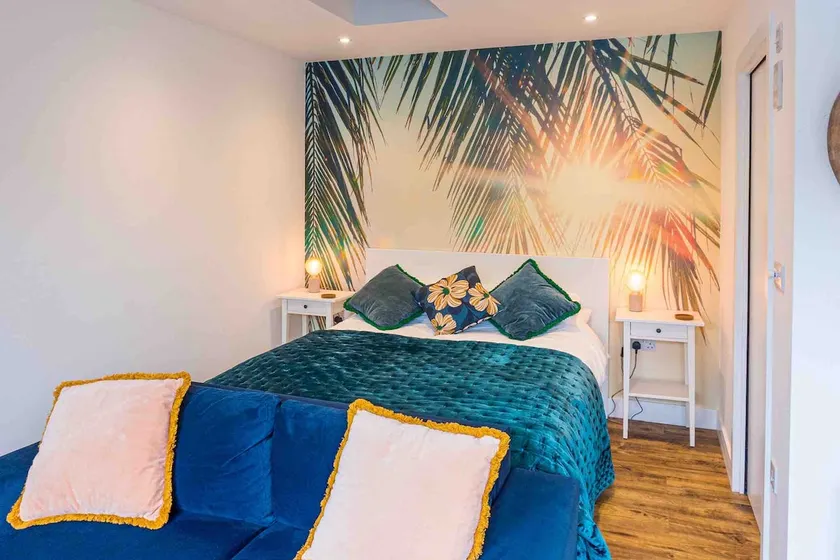 Palm Lodge - chalet 500m from Fistral. - Image 1