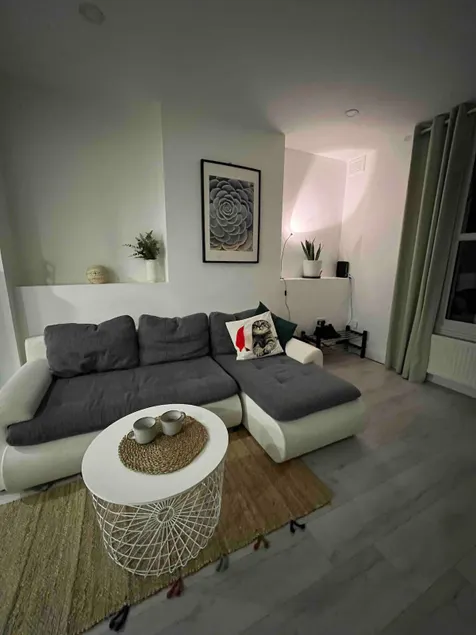 The pearl of Croydon, a garden family flat - Image 1