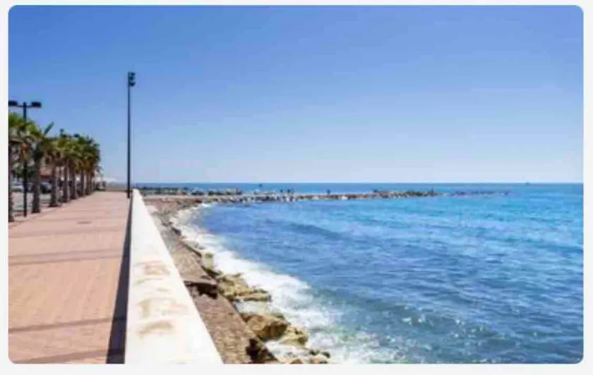 Wohnung neben dem Strand und im Zentrum von Fuengirola - Image 1