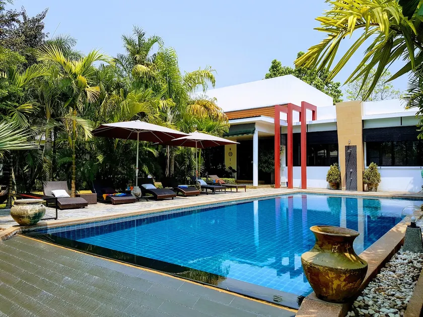 2 Bedroom Villa, Infinity Pool and maid service. - Image 1