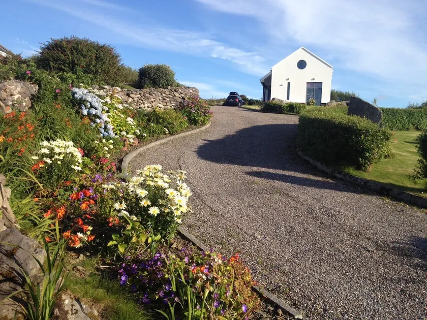Wild Atlantic Way . Dingle . Hot tub and Sauna . - Image 1