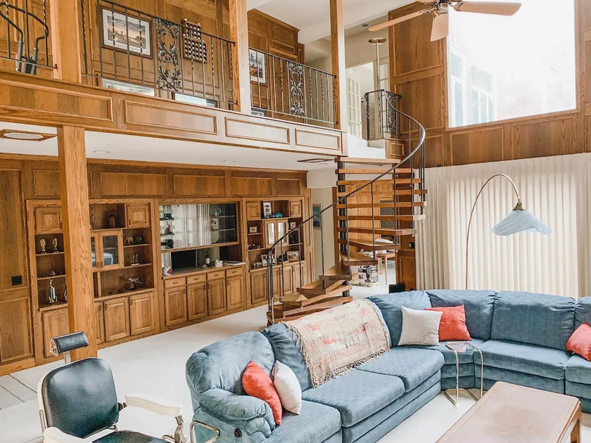 MAC’s Place - Unique designer’s home - Image 1