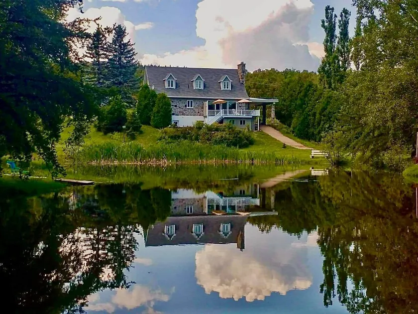 Large house, lake views, near the river - Image 1