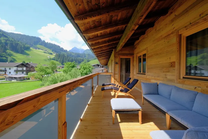 Luxury Kitzbuheler Alpen Penthouse with Sauna Hollersbach - Image 1