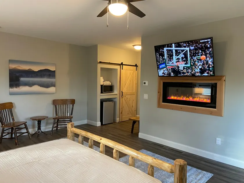 Stunning new chic chalet - Saute King Suite - Image 1