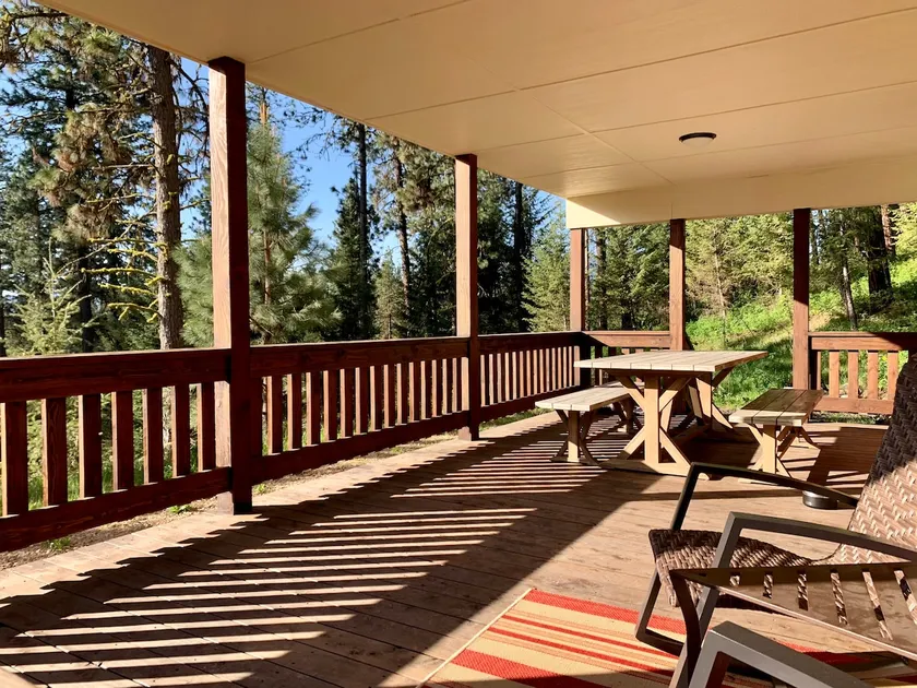 Private, modern cabin near golf and hot springs - Image 1