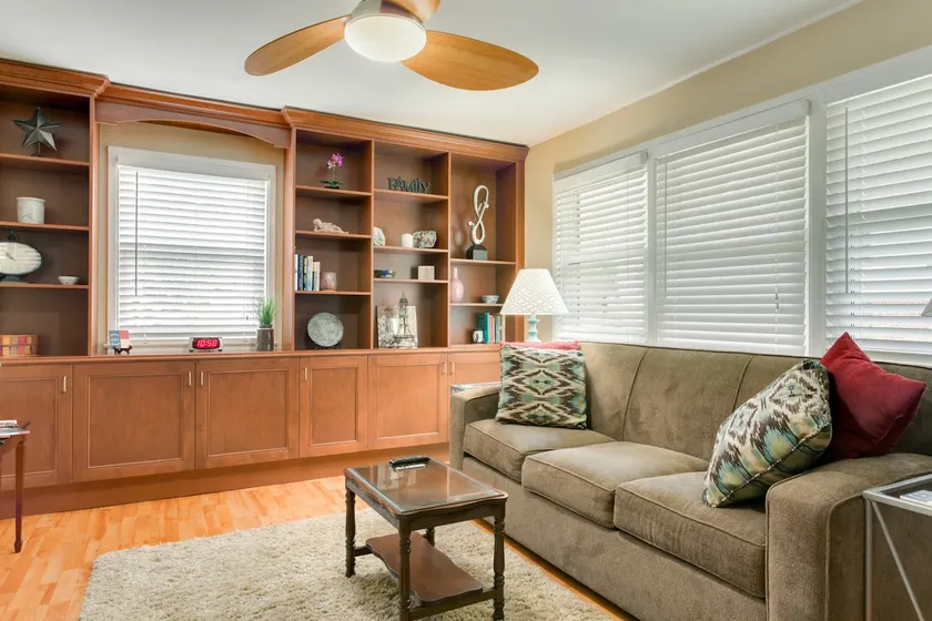 Comfortable Cameron Village Condominium - Image 1