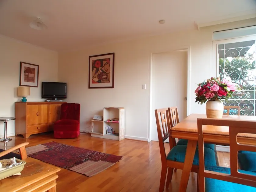 Peaceful Treehouse apartment in Fitzroy - Image 1