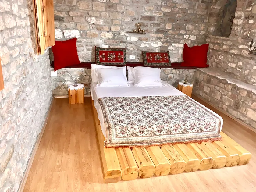 Kubeja Guest House - Image 1