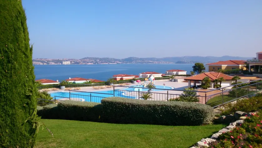 Sea view Apartment & Golf Resort - Image 1