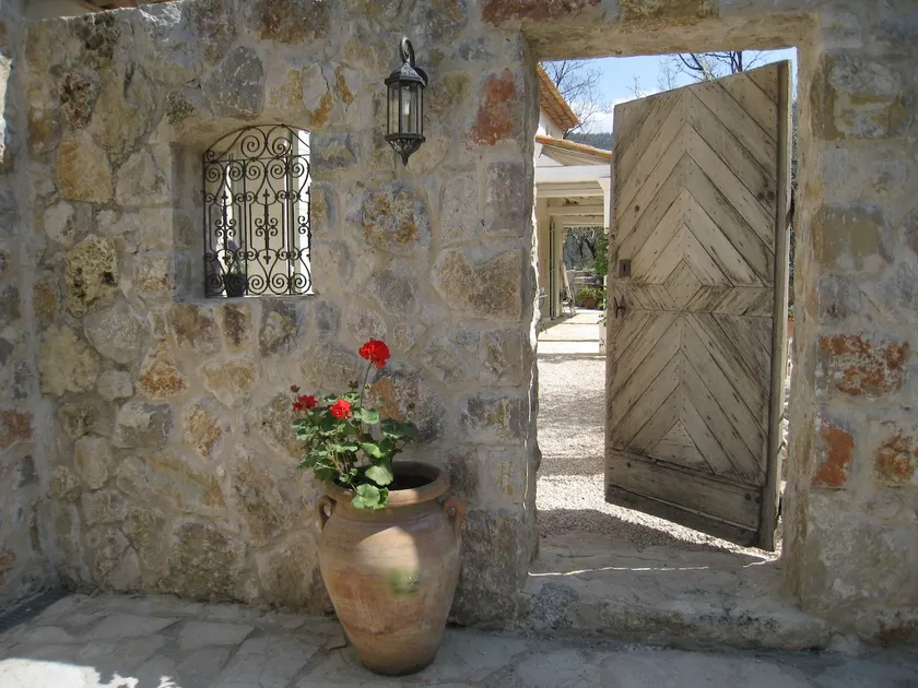 Independent studio in the land of olive trees - Image 1
