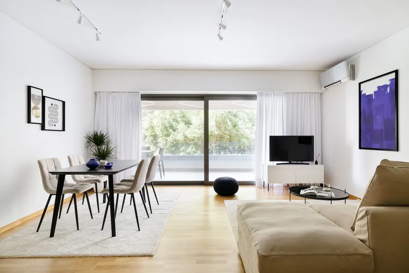Modern 1BD Apartment close to the Acropolis Museum by UPSTREET - Image 1