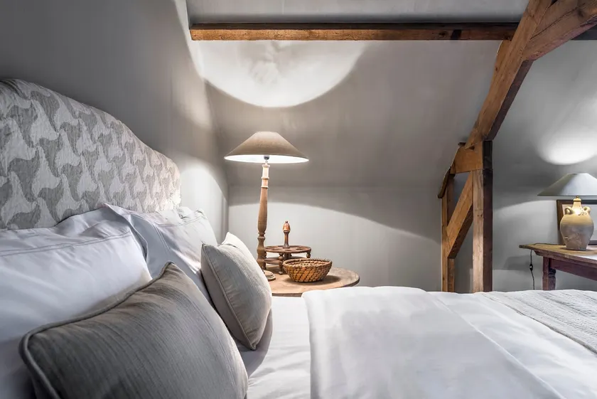 High-end getaway in heart of medieval Bruges. - Image 1