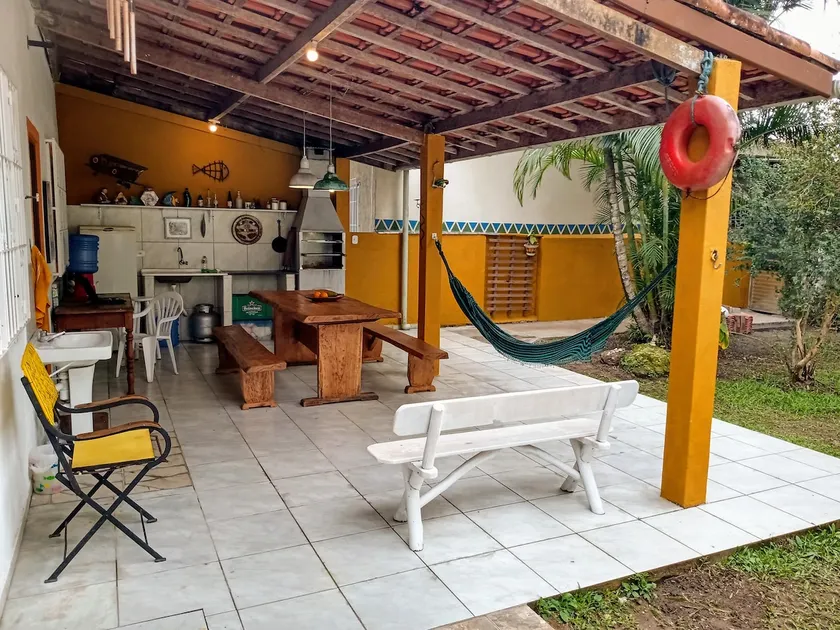 House in Peruíbe, south coast of SP. - Image 1
