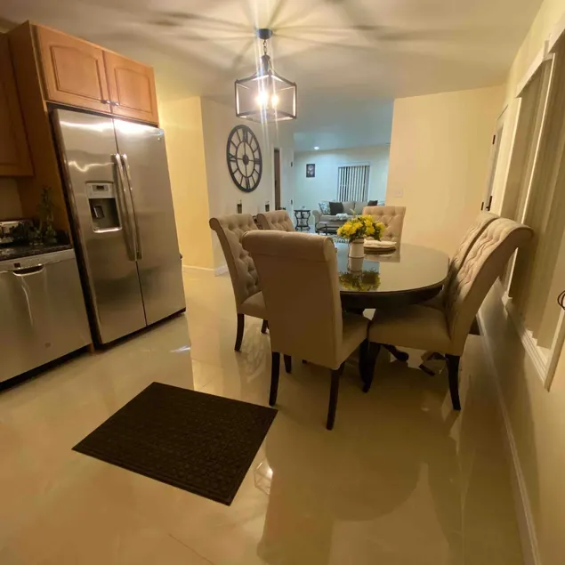 3 Bedroom 1.5 Bath home minutes from Boston!! - Image 1