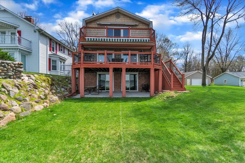 The Dawg House on Devils Lake - 4 bed 3.5 bath - Image 1