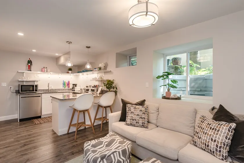 Newly renovated Brookline 1bd Apartment - Image 1