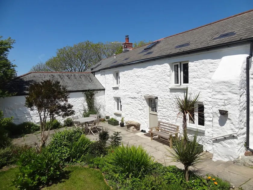 Traditional Cornish Miner's cottage - Image 1