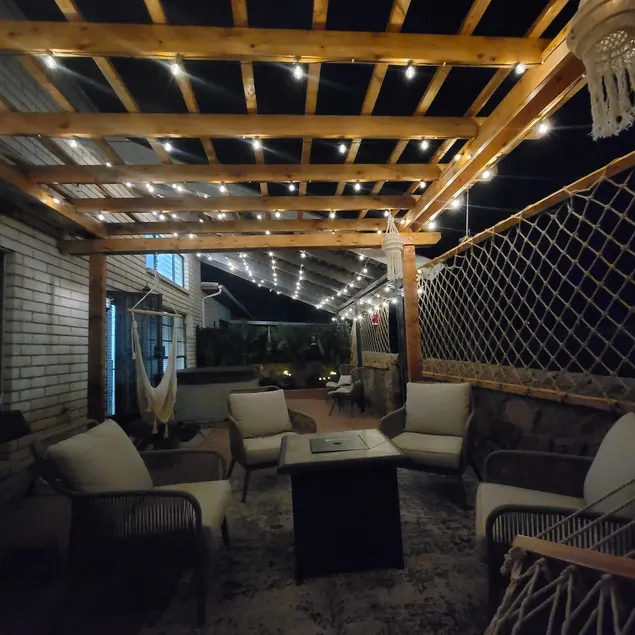 The Ritz Spa Sanctuary hot tub/patio/fam/pet - Image 1
