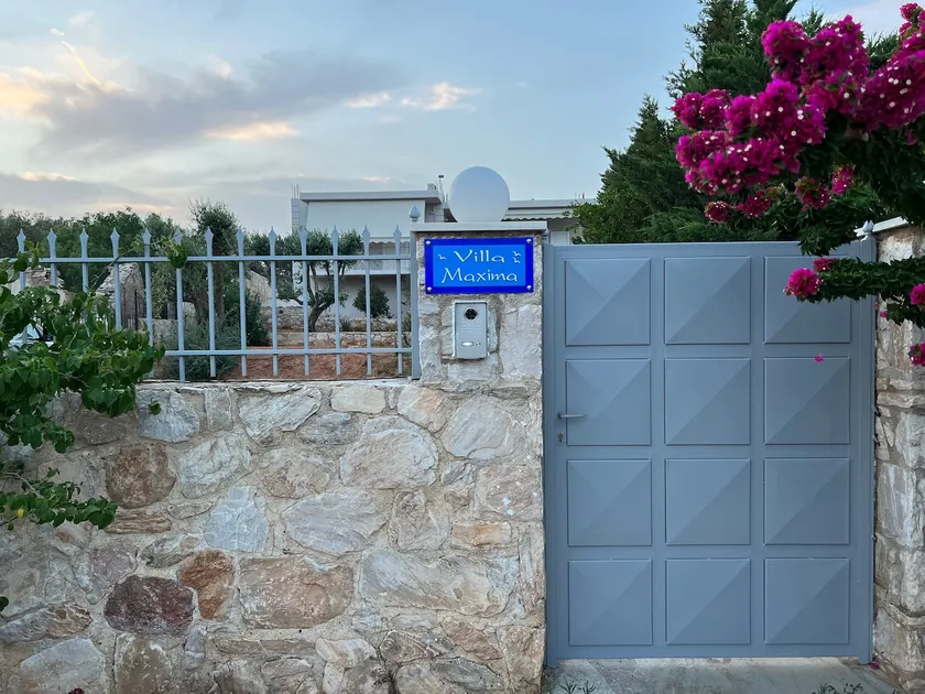 Villa Maxima Lavrio - Image 1