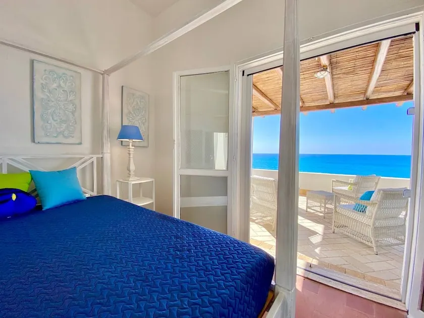 BEACHFRONT HOUSE GEREMEAS SARDEGNA - Image 1