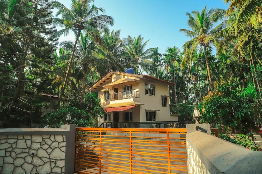 NEWLY RENOVATED!  Quaint Haven in Alibaugh-Akshi - Image 1