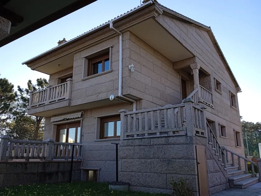 A villa located in San Vicente del Mar (El Grove) - Image 1