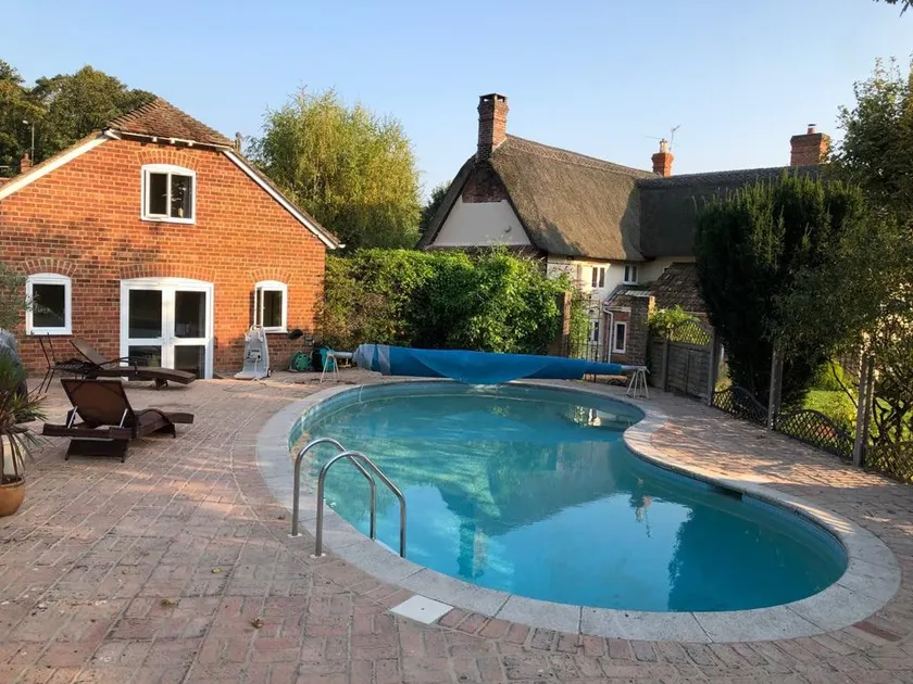 One bed Lodge in AONB Dorset with shared pool area - Image 1