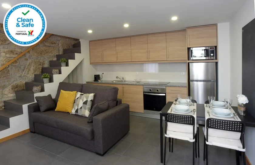 Oporto Memory Houses 7 - Image 1
