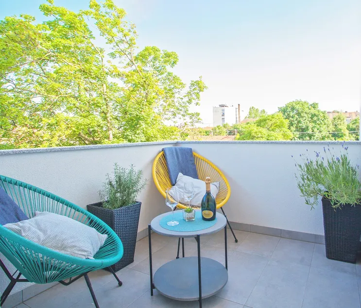 Lavanda Deluxe-center+free parking+self check-in - Image 1