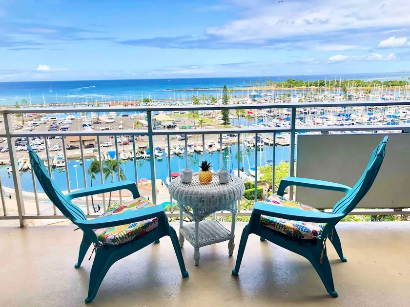Waikiki Ocean & Sunset View Condo-free parking - Image 1