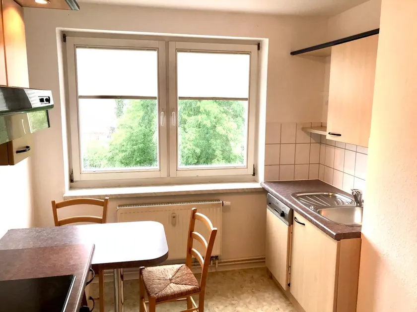 Cozy apartment with good transport connections - Image 1