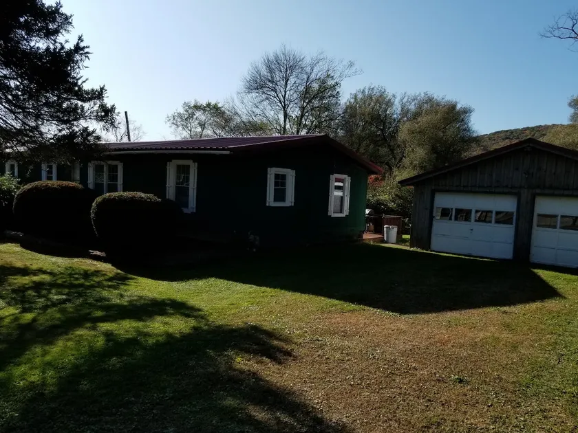 Eville rental - Image 1