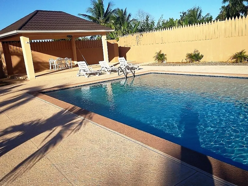 5 Min from Dunn River Fall 2 Bedroom Townhome Pool Balcony - Image 1