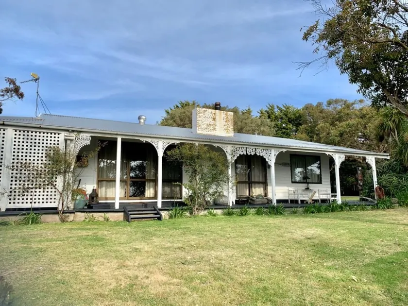 Pomegranite Beach House - Image 1