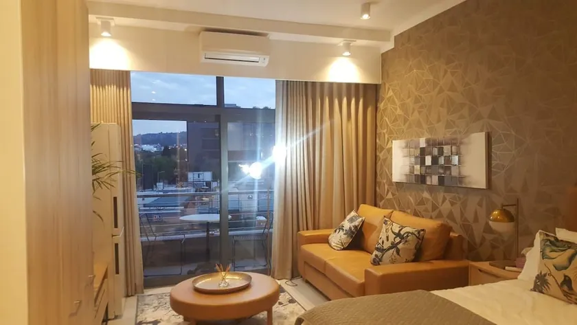 Luxurious Furnished studio in Menlyn Maine - Image 1