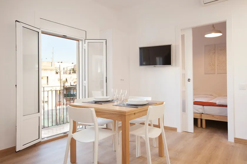 Renovated apartment with sea view, VJ - Image 1