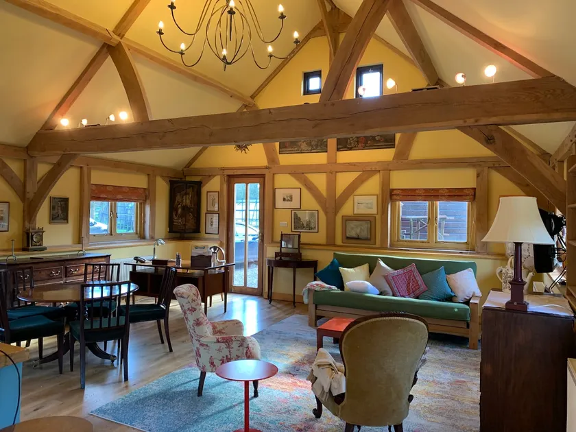 Charming cottage with minstrels gallery in 7 acres - Image 1