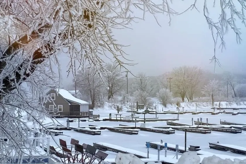 Cozy Warm Winter \"Nantucket\" Cottage Getaway - Image 1