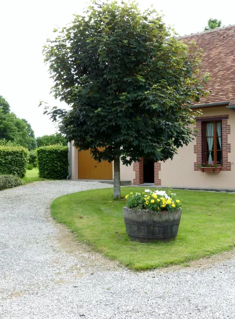 Les Baillis - Image 1