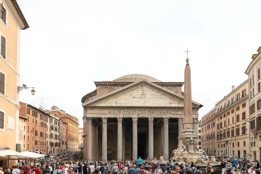 ۩ The Artist's House in front of Pantheon - Image 1
