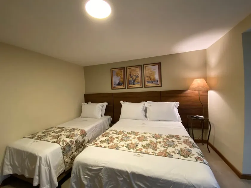 Casa Amarela Hosting - Image 1